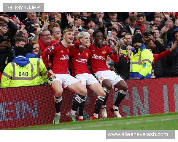 世界杯足球明星赛激情对决星光璀璨展现足球魅力与团结精神